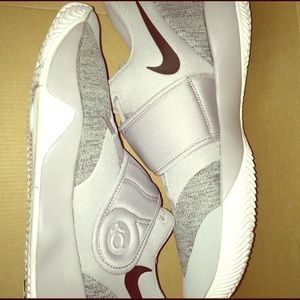 KD trey 5 basketball shoe size 8